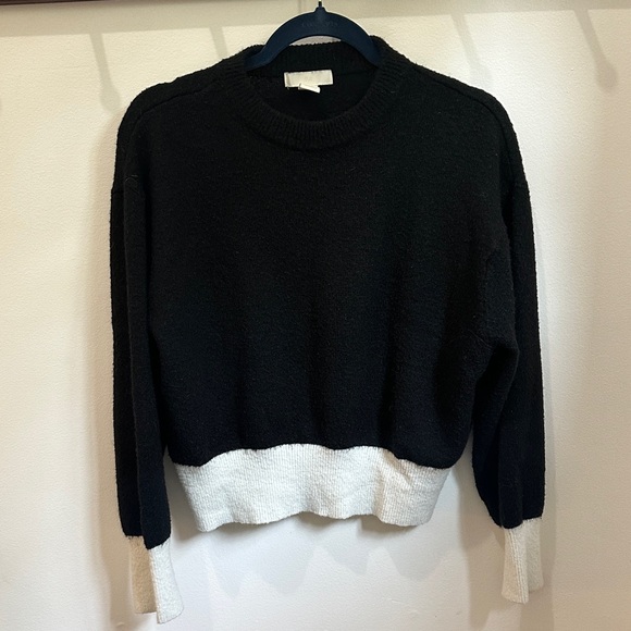 H&M Sweater - Picture 1 of 3